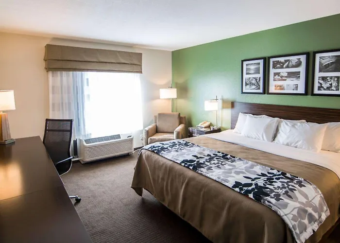 Sleep Inn & Suites Garden City